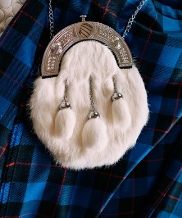 Details about   Mens Scottish Full Dress Kilt Sporran Fox Fur Leather Cantle Celtic Welsh Dragon